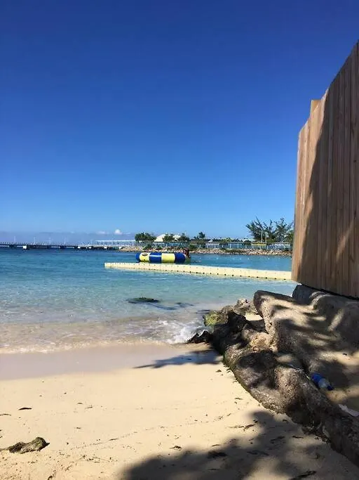 Ocho Rios 2 Bedroom Apartment/Flat